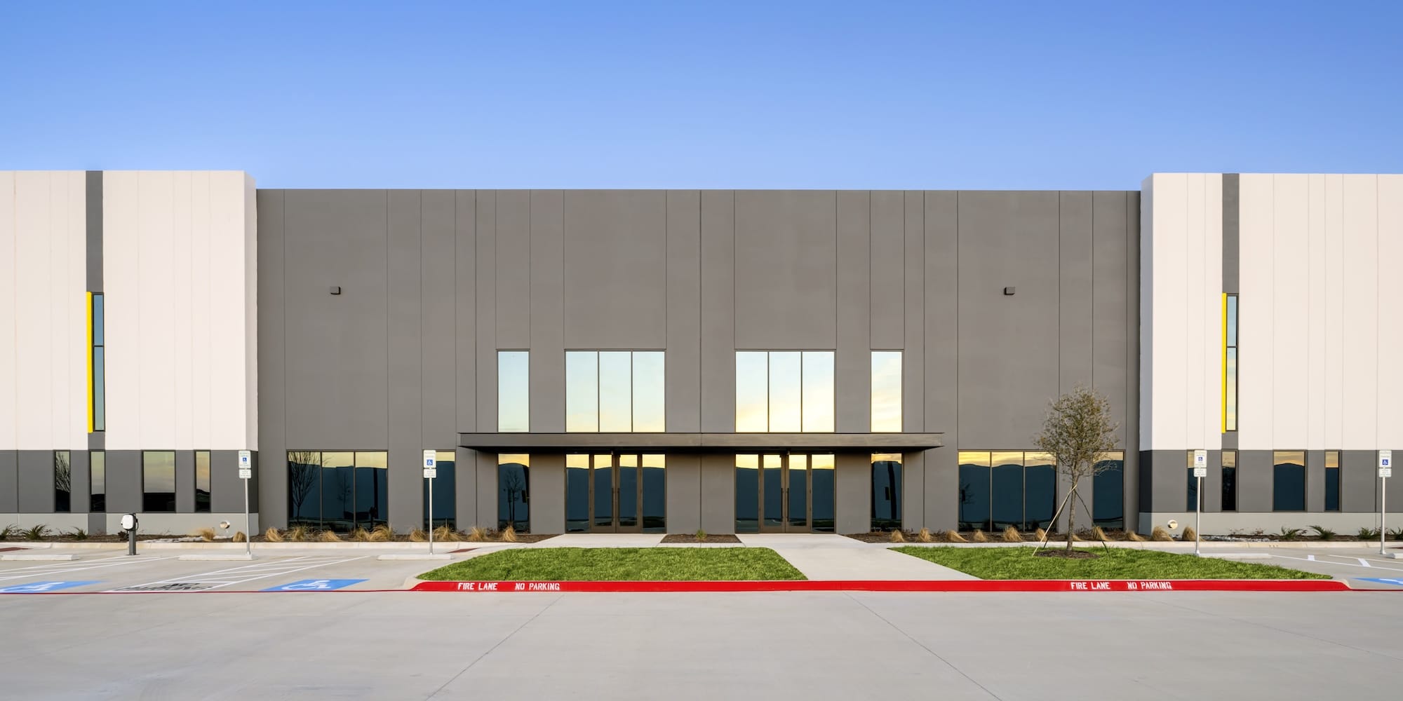 Fort West Commerce Center
